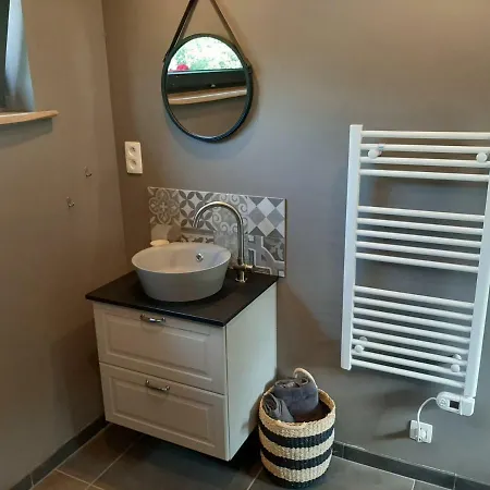 ゲストハウス L'atelier デュルビュイ